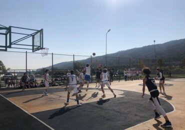 ნოდარ დარახველიძისა და ვალერი ჯგერენაიას სახელობის საკალათბურთო ტურნირი დაიწყო