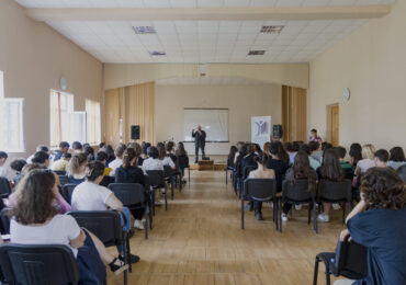საპილოტე შეხვედრების ციკლი  „ ამბები აფხაზეთიდან“ გრძელდება