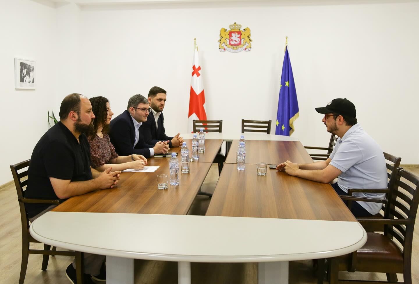 ავთანდილ ძაგანია საქართველოს კინოკრიტიკოსებისა და მეცნიერების ასოციაციის თავმჯდომარე ალექსანდრე გაბელიას შეხვდა
