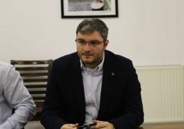 აფხაზეთის კულტურის, სპორტის და ახალგაზრდულ საქმეთა სააგენტოს დირექტორი ავთანდილ ძაგანია „დურგალთა სკოლის‘‘ დირექტორ აკაკი გურგენიძეს შეხვდა