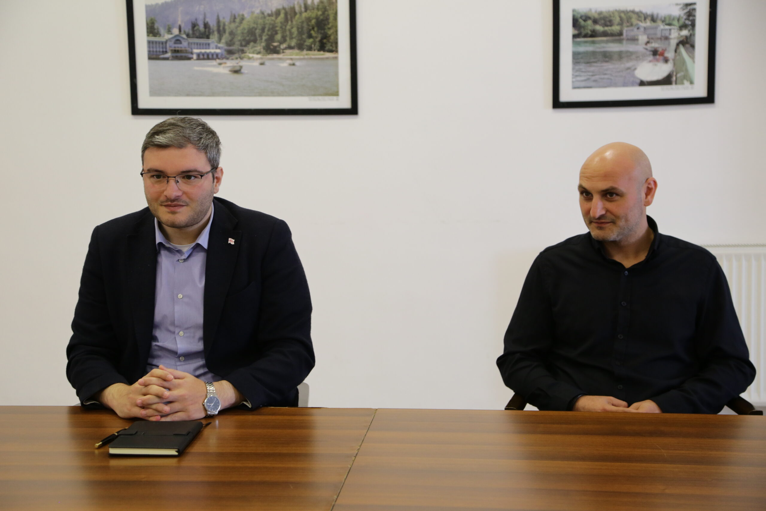 აფხაზეთის კულტურის, სპორტის და ახალგაზრდულ საქმეთა სააგენტოს დირექტორი ავთანდილ ძაგანია აფხაზეთის ფარიკაობის ფედერაციის პრეზიდენტ გიორგი კეპულაძეს შეხვდა