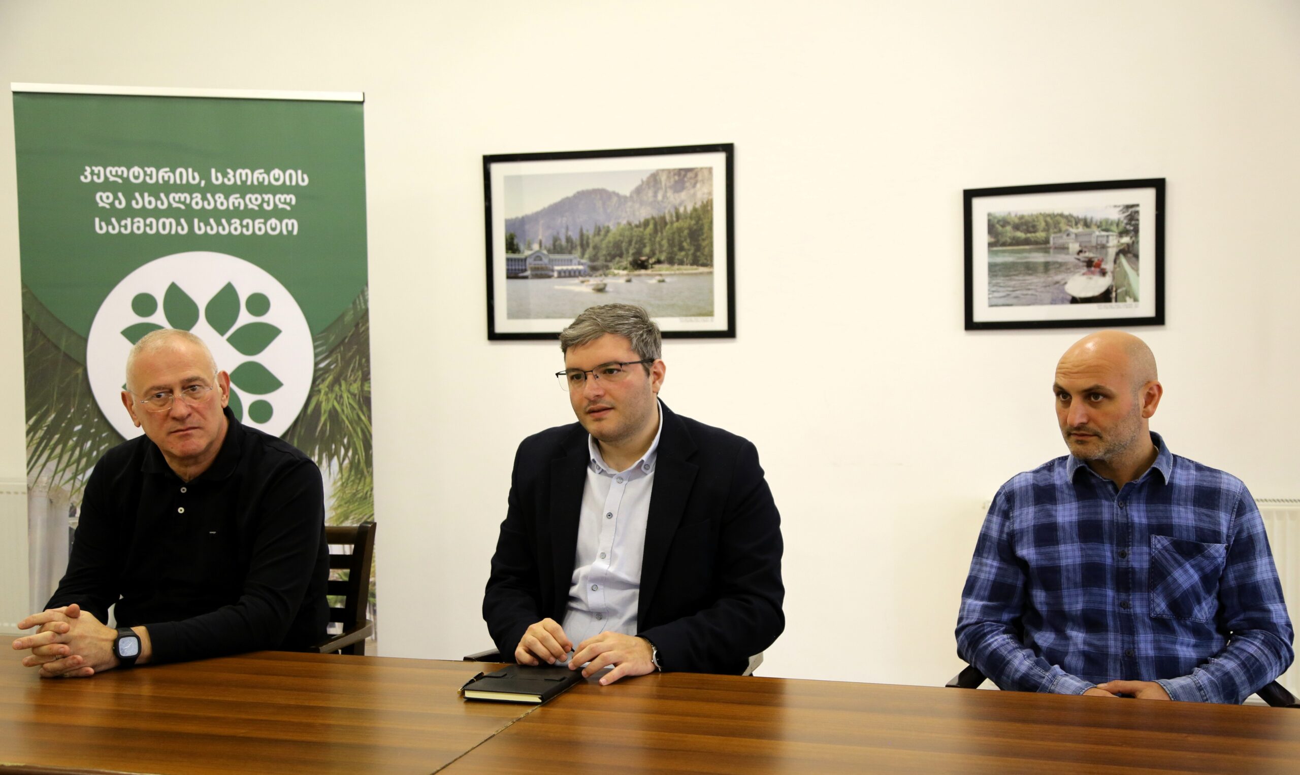 აფხაზეთის კულტურის, სპორტის და ახალგაზრდულ საქმეთა სააგენტოს დირექტორი ავთანდილ ძაგანია ფეხბურთის ფედერაციის პრეზიდენტ სოსო მალანიას შეხვდა